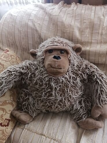 i̇nteraktiv oyuncaq itlər: Çox təbii görsənən yumşaq meymun,divana oturdub uzananda balış kimi də — 2