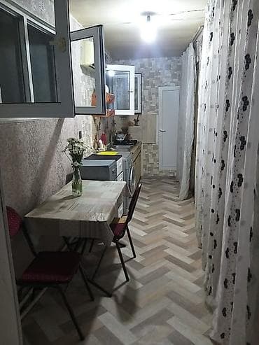 9 mikrorayon: 2 otaqlı ev kirayə verilir.bir nəfər 120 azn.kamunal təkcə qazın — 5