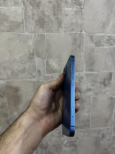 x ayfon: IPhone 13, 128 GB, Göy, Face ID — 6