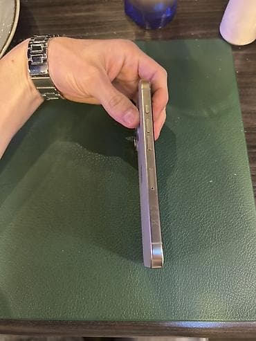 iphone adaptoru: IPhone 16 Pro, 256 GB, Gümüşü, Face ID — 4