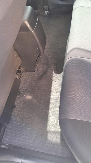 Водный транспорт: Toyota Corolla Fielder Hybrid, ağ rəng, universał kuzov. Texniki — 7