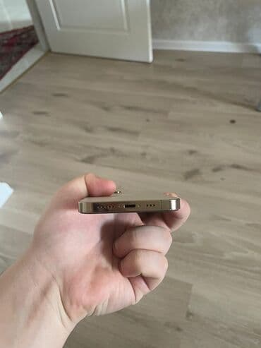 nar suyu sixan: IPhone 12 Pro, Qızılı, Face ID — 4