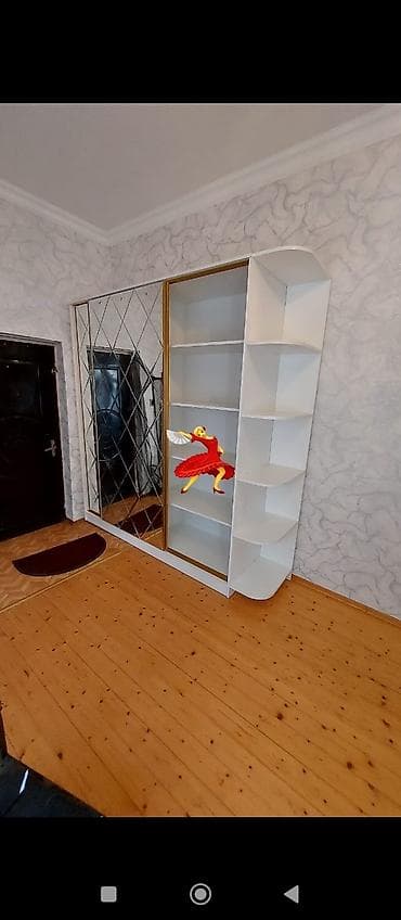 qardirob otagi: Dolab — 1