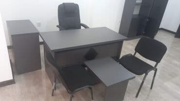 Ofis mebelləri dəsti Tərkib: - Direktor masası: qara rəngdə, geniş iş lalafo.az -da Ofis mebelləri dəsti Tərkib: - Direktor masası: qara rəngdə, geniş iş