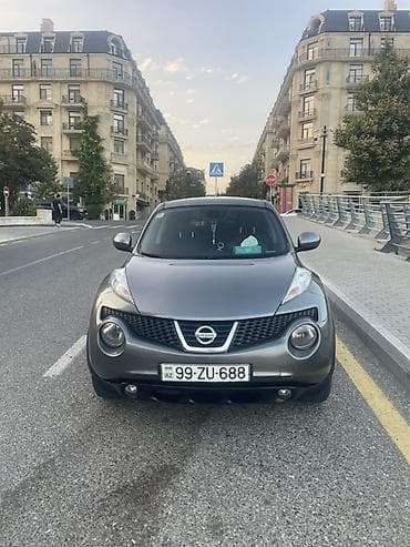 juk: Nissan Juke: 1.6 l | 2012 il Krossover — 1