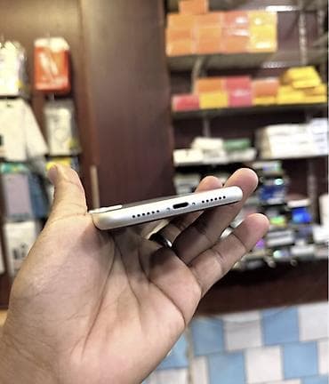 işlenmiş iphone: IPhone 11, 128 GB, Ağ, Zəmanət, Simsiz şarj, Face ID — 5