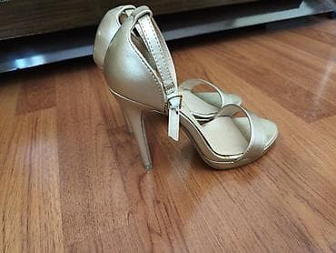 Qızılı rəngdə zərif qadın sandaleti – Sweet Shoes - Rəng: metalik