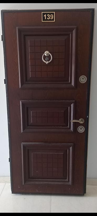 Məhsul: Dəmir giriş qapıları (bir neçə model) Xüsusiyyətlər: -