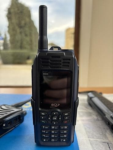 şabran telfon: Model: SQ90 taktik klaviaturalı telefon/radio hibrid cihaz — 3