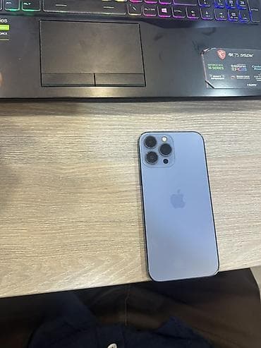 5: IPhone 13 Pro Max, 128 GB, Sierra Blue, Face ID — 3