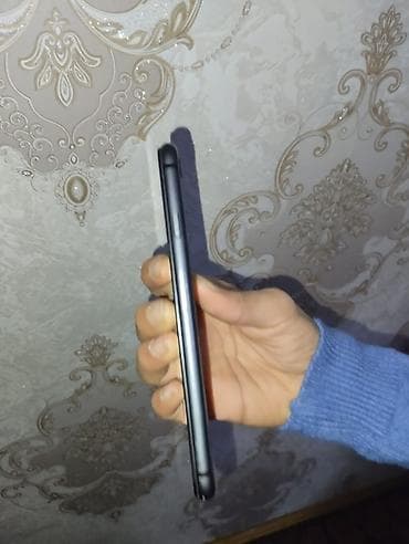 iphone 7 plas: IPhone 7, Qara, Qırıq — 3