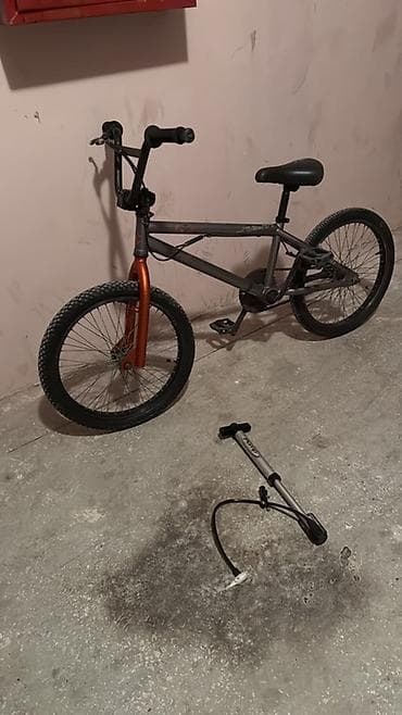 Книги и журналы: Б/у Городской велосипед 20", скоростей: 1, Самовывоз — 1