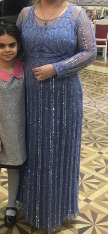 Əl işləməsi kupon parçadan ziyafət paltarı.Çox baha almışam. Canlı