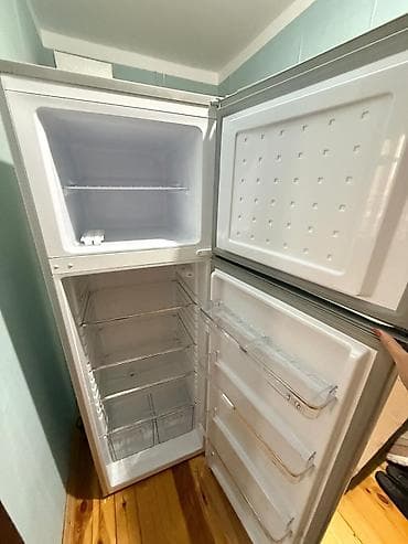 balaca televizor: İşlənmiş 2 qapılı Samsung Soyuducu Satılır, rəng - Gümüşü — 3