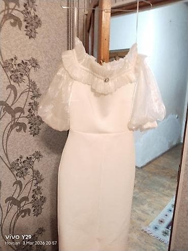 vecerni don: Ağ rəngli zərif paltar - Model: midi uzunluqda, düz kəsim - Parça — 1