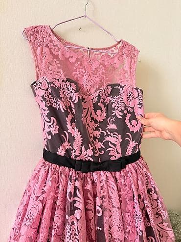 gupurlu donlar: Özəl Tikilib - Rəng: çəhrayı krujeva üst qat, tünd astar - Model — 3