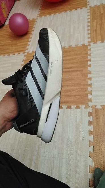 klassik ayaqqabi: Adidas Adizero Boston 13 qaçış ayaqqabısı Orijinaldır. 5- 6 dəfə — 6