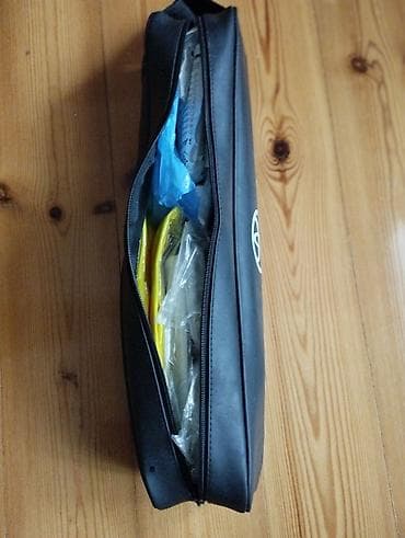 qeza nisani: Toyota avtomobil üçün yol təhlükəsizliyi dəsti Məzmun: - Qara rəngli — 2