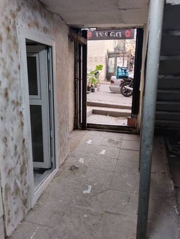 mağaza üçün avadanlıqlarla təchiz olunmuş obyekt: 28 may metrosunun yaxınlığında 4 kv sahəsi olanobyekt ətir — 6