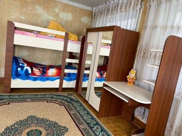 шкаф купе: Для девочки и мальчика, 2 односпальные кровати, Письменный стол — 4
