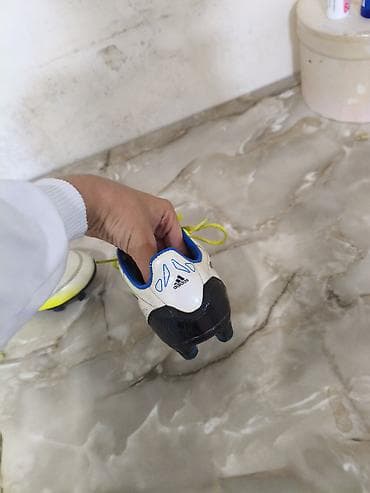 adıdas: Butslar Adidas — 3