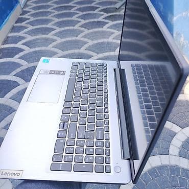 samsung note 10 satilir: 8 GB RAM 512 GB SSD (çox sürətli) 8 nüvəli prosessor Üstündə əlavə — 2