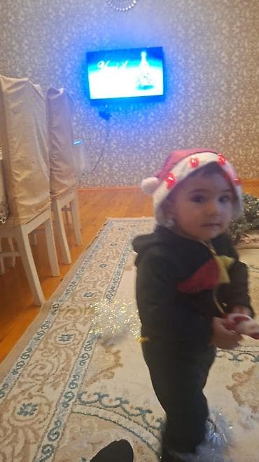 yeni il corablari: Uşaq üçün LED işıqlı Yeni il papağı - Rəng: Qırmızı-ağ - Üzərində — 1