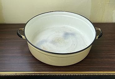 Emallı Böyük Qazan Misək Oval Dairəvi Tava Tipli Sovetindir. Ölçüsü