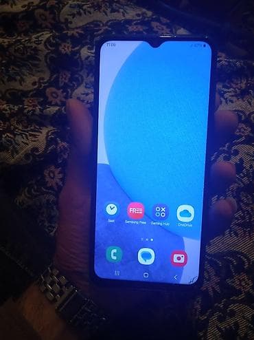 ekrani sinib: Samsung Galaxy A32, 64 GB, rəng - Qara, Barmaq izi — 1