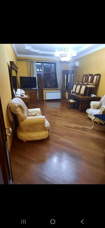 stol stul ev ucun: Klassik üslubda qonaq otağı dəsti - 1 ədəd geniş divan (açıq krem — 2