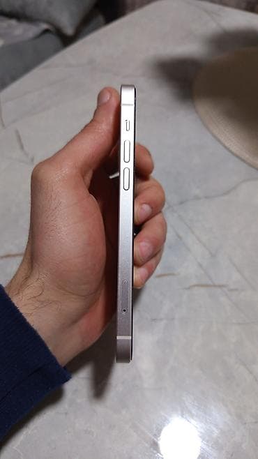 samsung es 9: IPhone 12, Ağ, Face ID — 3