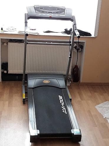 Trenajorlar teze kimidir her modelde vardir. Qiymetler model ve