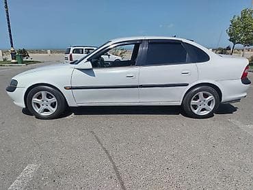 opel vektra b: Opel Vectra: 1.8 l | 1998 il Sedan — 4