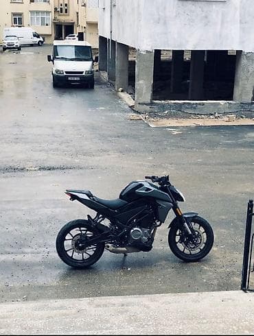 tormuz vakumu: Şəhər üçün çevik və dinamik “naked” tip motosiklet. Texniki — 1