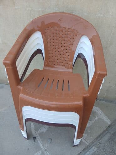 стулья бу: Plastik kreslolar bağ, balkon, kafe və ya digər açıq məkanlar üçün — 6