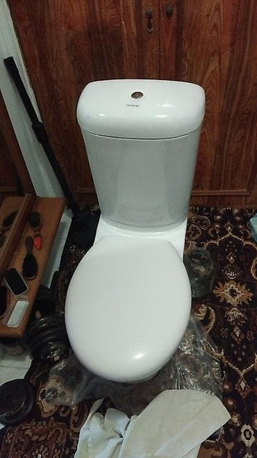 Məhəccərlər: Tualet kompaktı – rezervuar və oturacaq dəsti ilə. 2 ci el dimek — 3