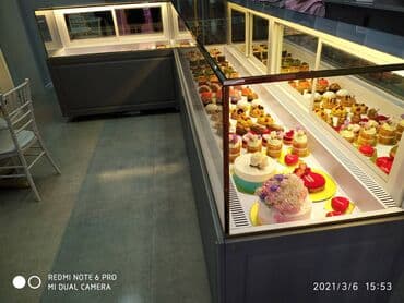 böyük soyuducu: Yüksək keyfiyyətdə şirniyyat vitrinlərinin istənilən ölçü və dizaynda — 3