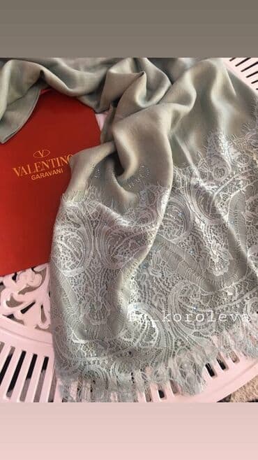 buxara papaq satisi: Brend şərflərin və yaylıqların replikası, qiymətlər 25 manatdan — 7