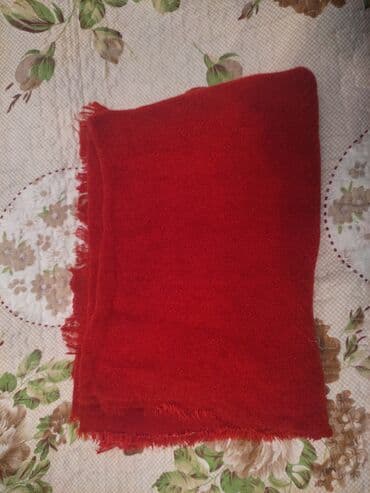 женские красные шарфы: Qırmızı yumuşaq şarf 12 AZN işlənməyib — 1