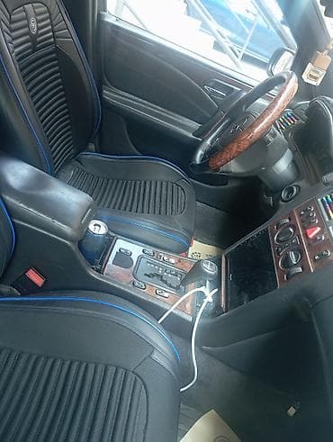 diplomat guzgu: Mercedes-Benz E-Class sedan (W210) - Kuzov: 4 qapılı sedan, tünd boz — 3