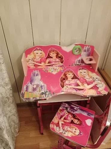 Qız üçün, İşlənmiş, Siyirməsiz, Yazı masası, Stullar ilə