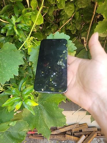 mac pro: IPhone 12 Pro, 128 GB, Pacific Blue, Face ID — 9