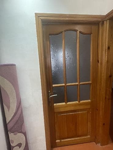 qapi kraskalari: Məhsul: Taxta daxili qapılar dəsti Təsvir: - Klassik dizayna malik — 4