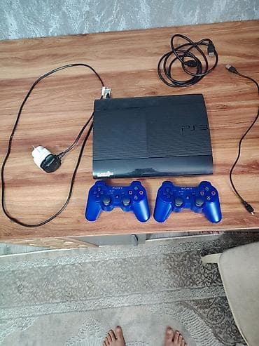 ​Şəxsi istifadədə olan PlayStation 3 (Super Slim modeli) satılır. 1