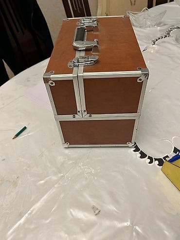 aksesuarlar: Victoria’s Secret “LOVE” makiyaj/aksesuar çantası - Material: sərt — 1