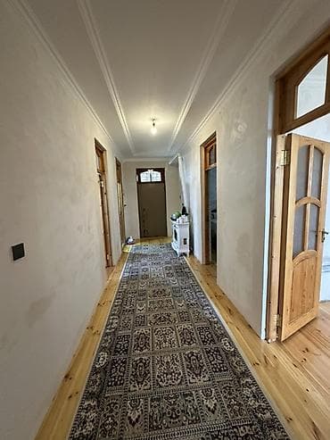evlee: Satılır: 2 otaqlı həyət evi (fotoşəkillərdə) - Geniş dəhliz, taxta — 8