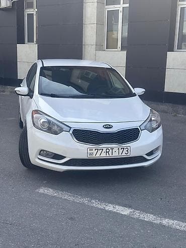 2015: Kia Forte sedan – ağ rəng, 4 qapı, AZ dövlət nömrə nişanı 77-RT-173 — 4