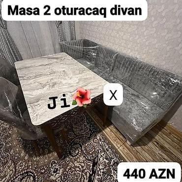 Mətbəx/yaşayış sahəsi üçün masa və 2 oturacaqlı divan dəsti. - Masa