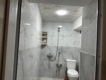 Mənzillər: Maklersiz. Komunal daxil 250 azn. Metroya cemi 3 deqiqe mesafede — 2