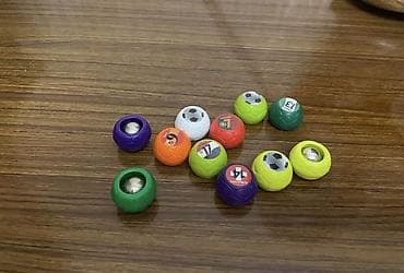 Футбольные мячи внутри металлический шарик все за 5 манат